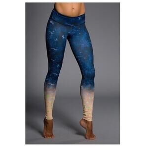 Onzie TIME-TRAVEL GRAPHIC Leggings